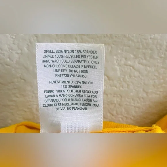 Wild Fable yellow knot front bikini top with adjustable straps Size small - Picture 6 of 6